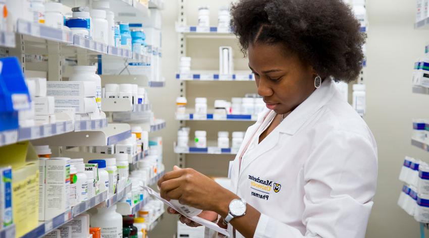 Earn a dual degree in Pharmacy and Pharmacogenomics