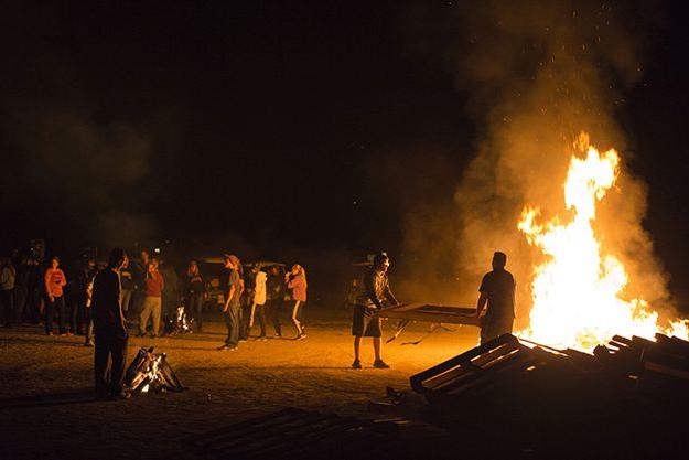 The bonfire is an MU Homecoming tradition.